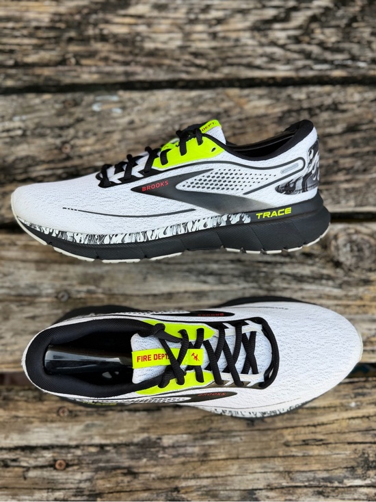 Brooks Shoes - Brooks Trace 2 Hero Pack Fire Fighter White/Black Women’s Sz 9 Running Shoes X1